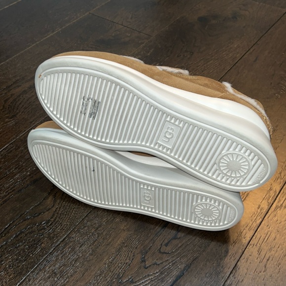 EUC - Ugg Ashby - Chestnut Ugg Velcro Sneaker Size 9.5 - Picture 3 of 8